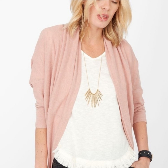 Beautiful stella and dot addy poncho - Picture 2 of 5